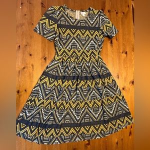 LuLaRoe Amelia dress M medium pockets zipper black gray yellow woven native